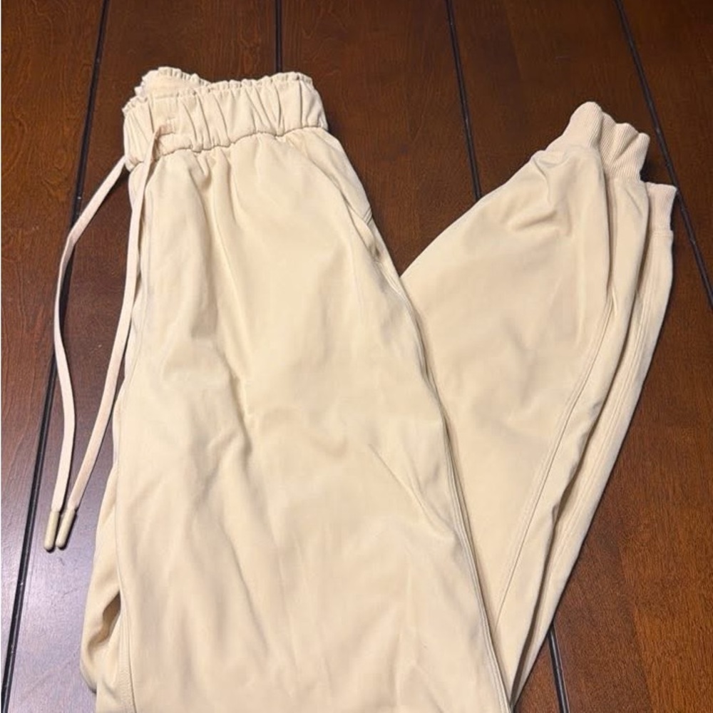 Lululemon Athletica Cream Joggers